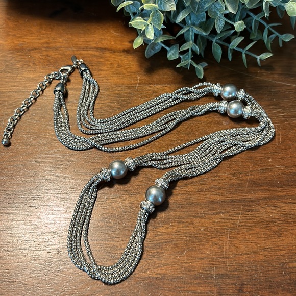 Premier Designs Pure Sophistication Silver Strand Necklace. - Picture 8 of 13